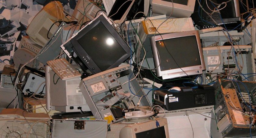 DLA MIESZKAŃCA, Zbiórka elektrośmieci Obornikach Śląskich - zdjęcie, fotografia