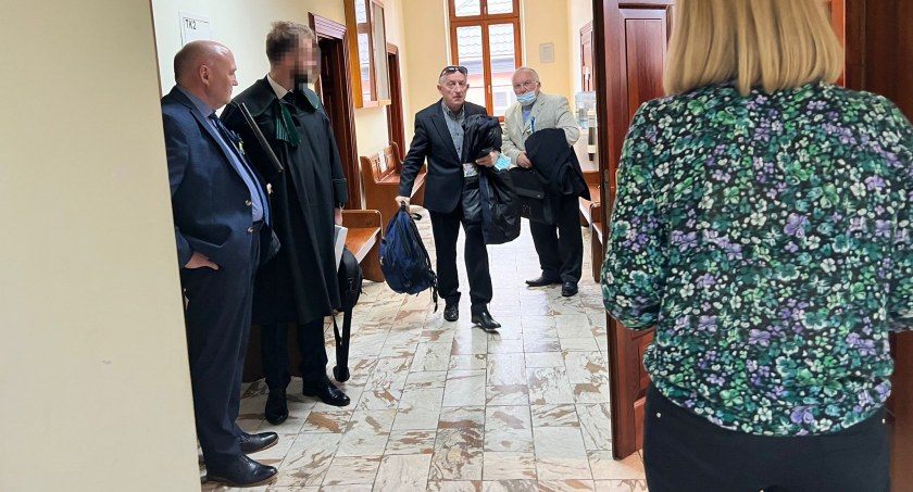 Z SĄDU, Radny pozwał burmistrza Ruszył proces - zdjęcie, fotografia