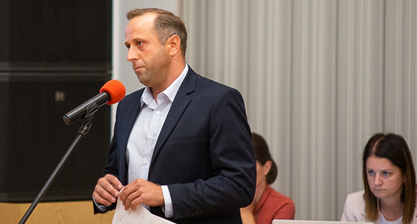 Arkadiusz Kucharski radny Obornik Śląskich i dyrektor muzeum w Trzebnicy