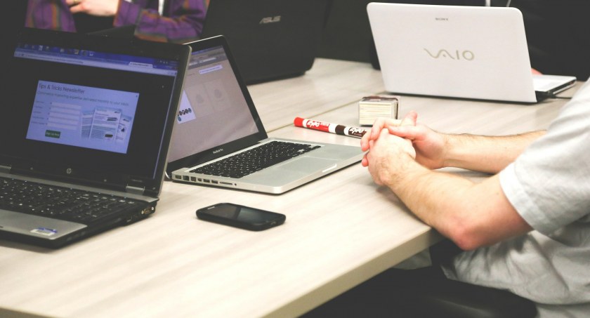 Zdjęcie: StartupStockPhotos z Pixabay