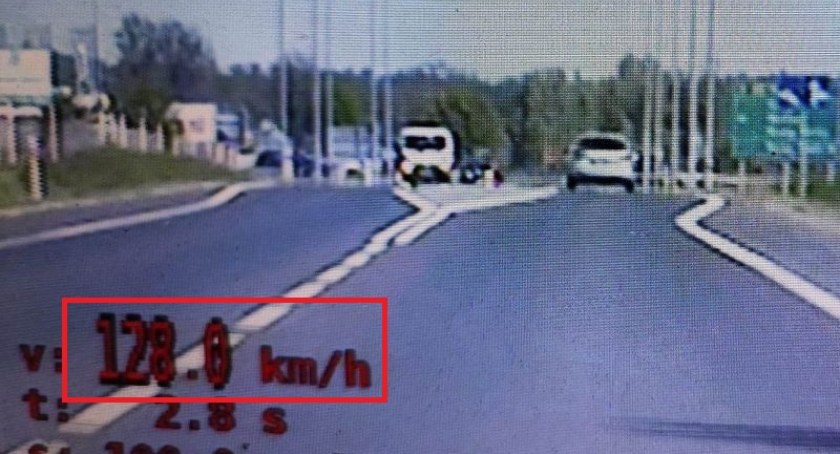 Dostał mandat za przekroczenie prędkości.