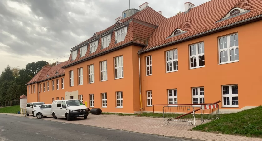 Trzebnica: w liceum wprowadzone zostały zajęcia zdalne