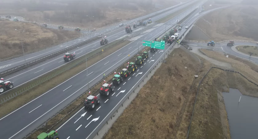 Trzebnica. Zablokowana S5