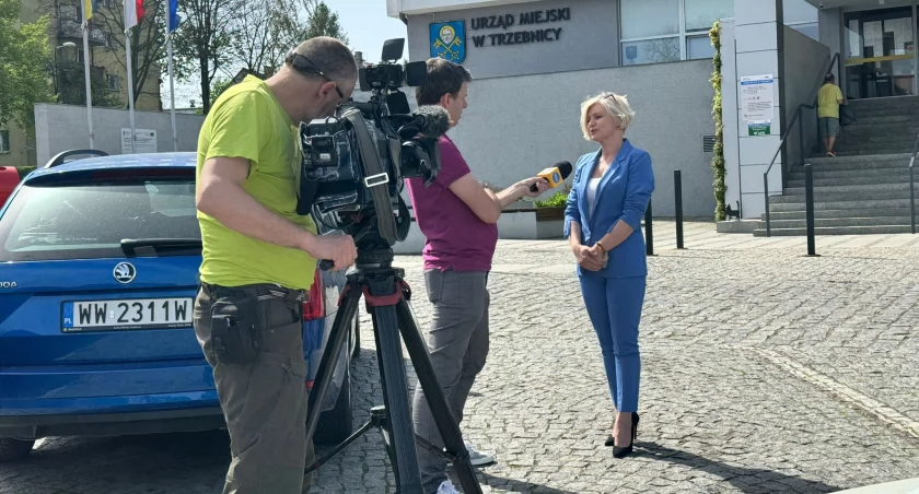 Iwona Kurowska opowiada przed urzędem o kontrowersjach wyborczych