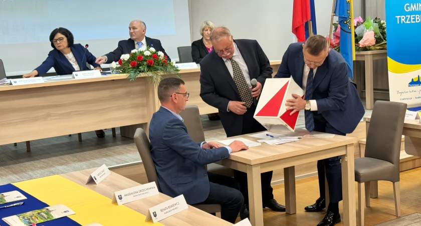 Radni wysypują głosy z urny