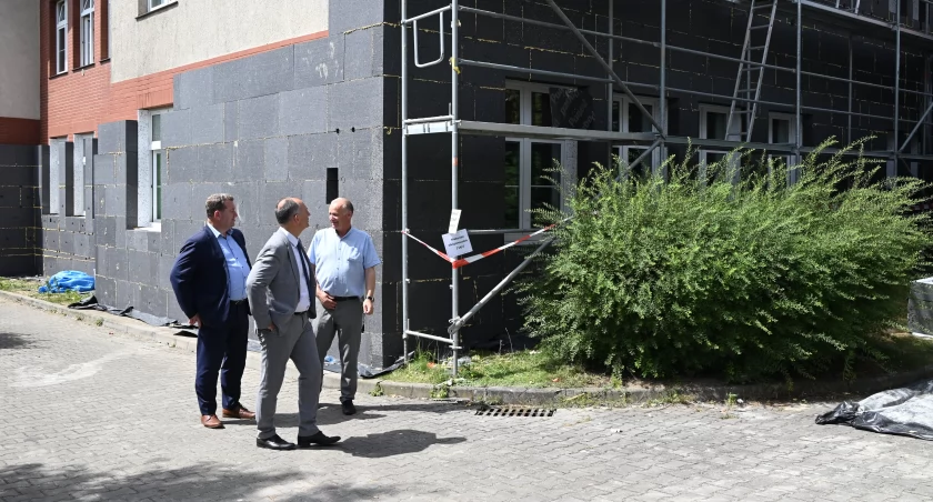 Prace termomodernizacyjne w Szkole Podstawowej w Krynicznie