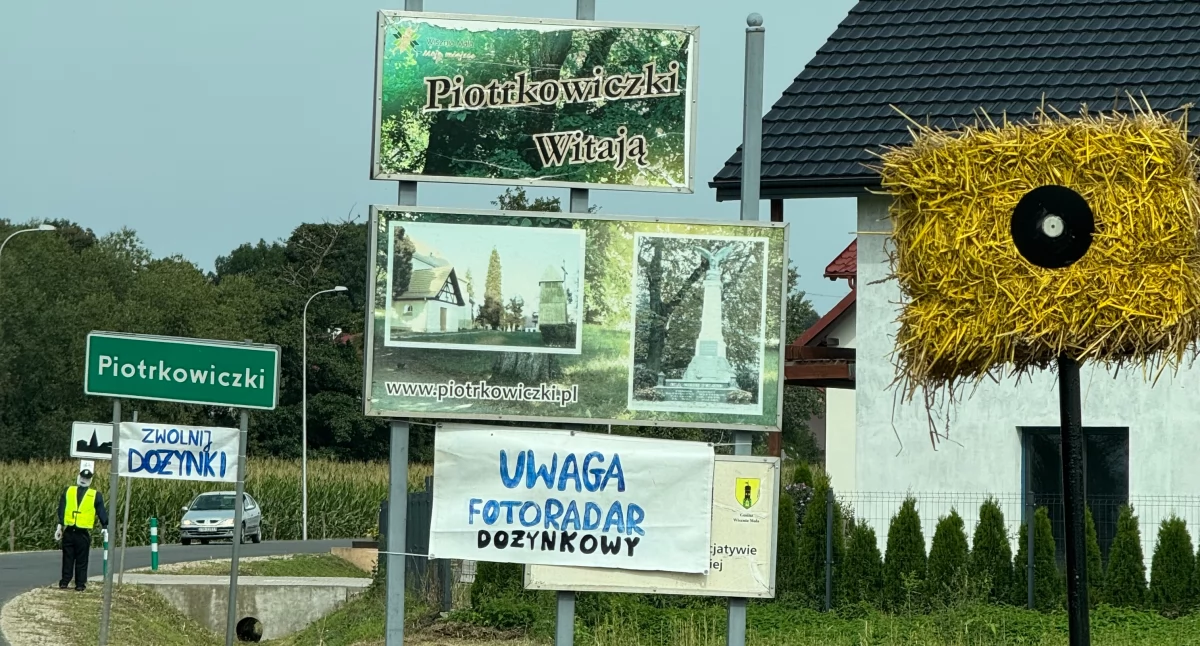 Dożynkowe dekoracje znajdują się już na wjeździe