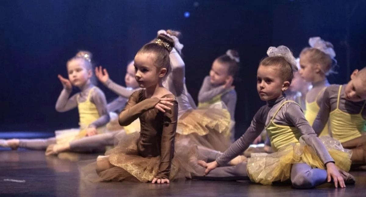 Najmłodsza grupa tancerek Sofiji
