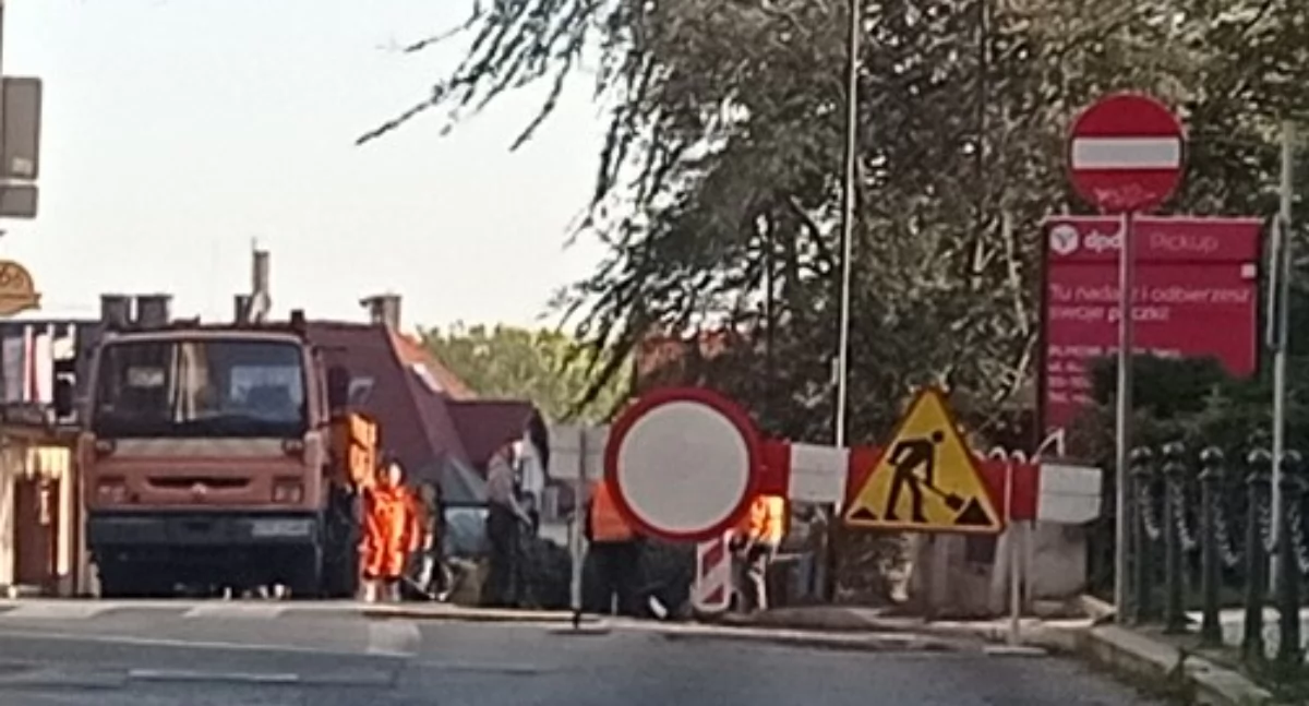 WARTO WIEDZIEĆ, Remont jezdni Kościelnej znikną wreszcie dziury - zdjęcie, fotografia