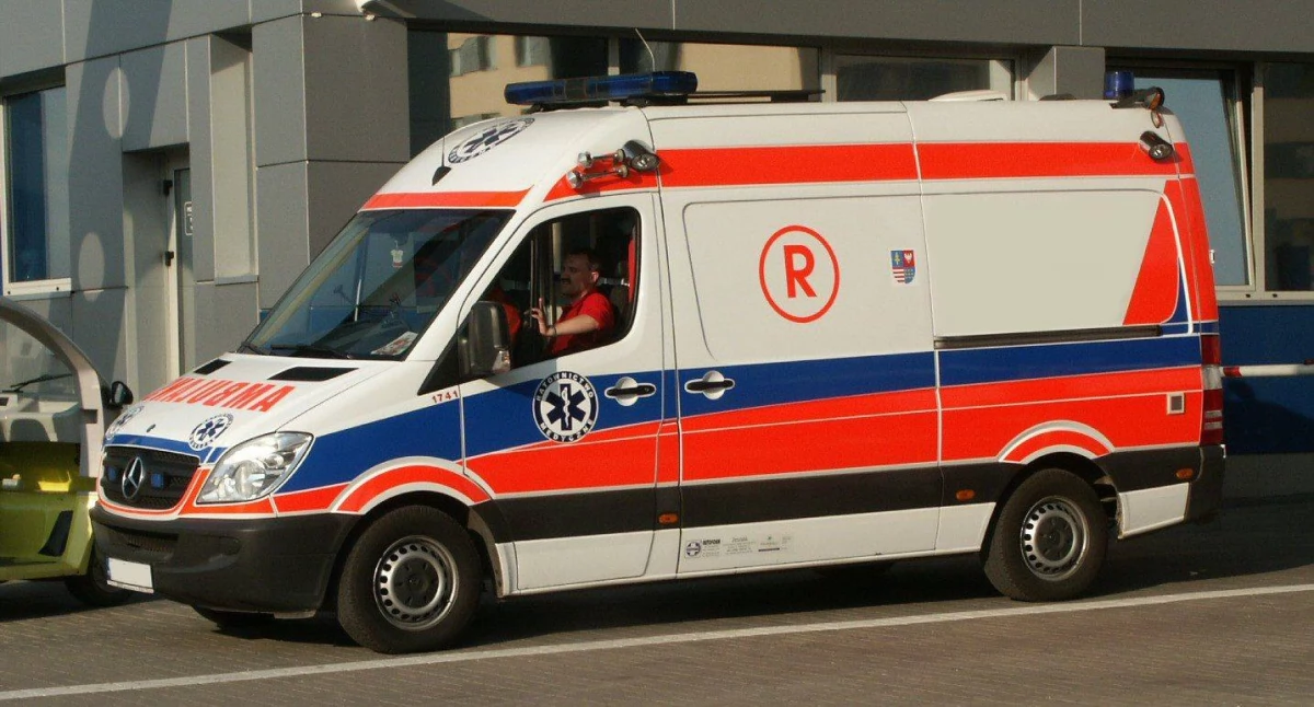 POZOSTAŁE ZDARZENIA, Śmierć chodniku letniej kobiety - zdjęcie, fotografia