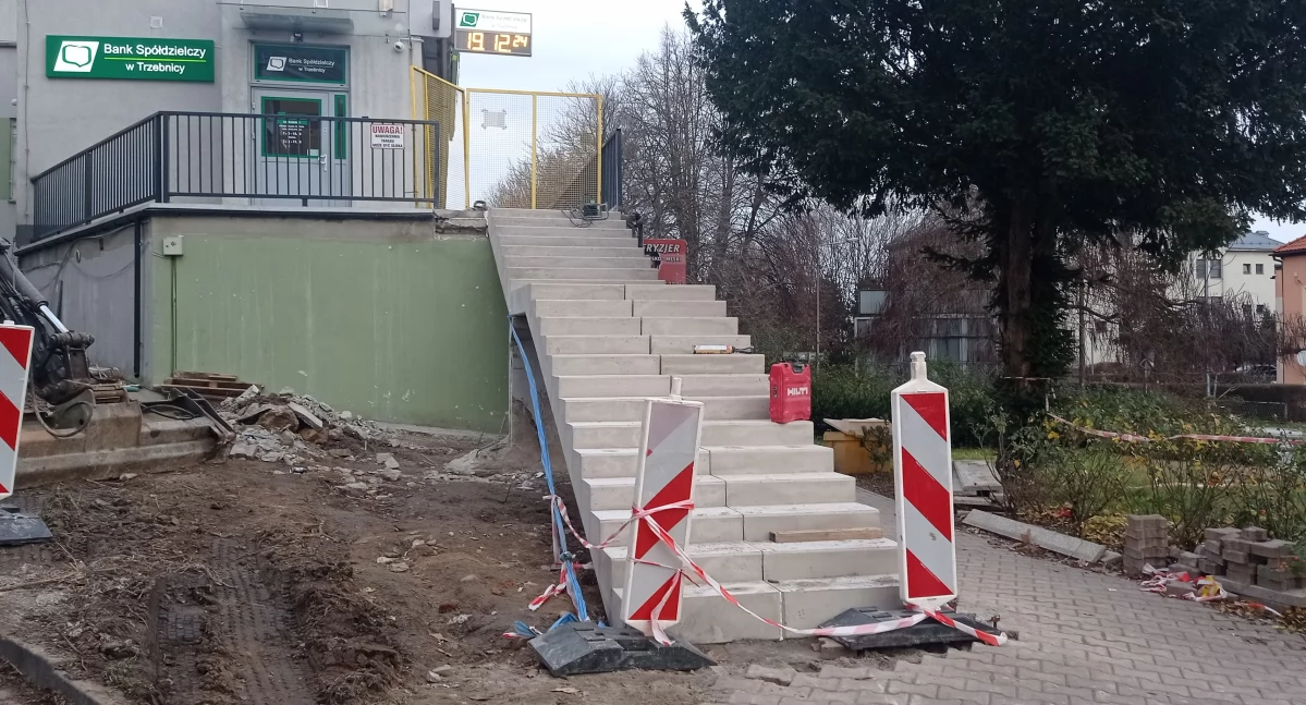 WARTO WIEDZIEĆ, stopnie - zdjęcie, fotografia