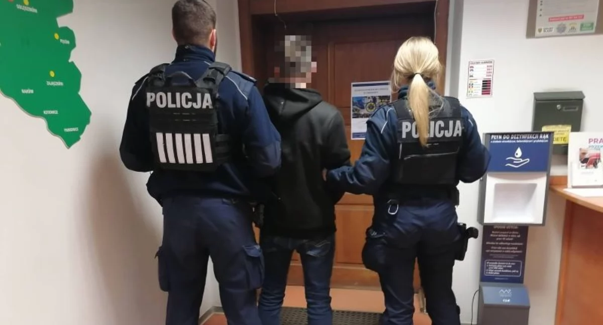 ROZBOJE/NAPADY, Rozbój restauracji Uderzyli pracownika ukradli pieniądze - zdjęcie, fotografia
