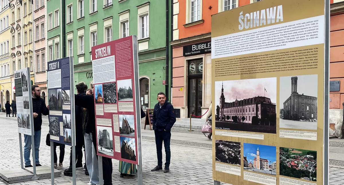 POKAZY, AKADEMIE, PREZENTACJE, Amputacja rekonstrukcja wystawa historii dolnośląskich miast Wojnie Światowej - zdjęcie, fotografia