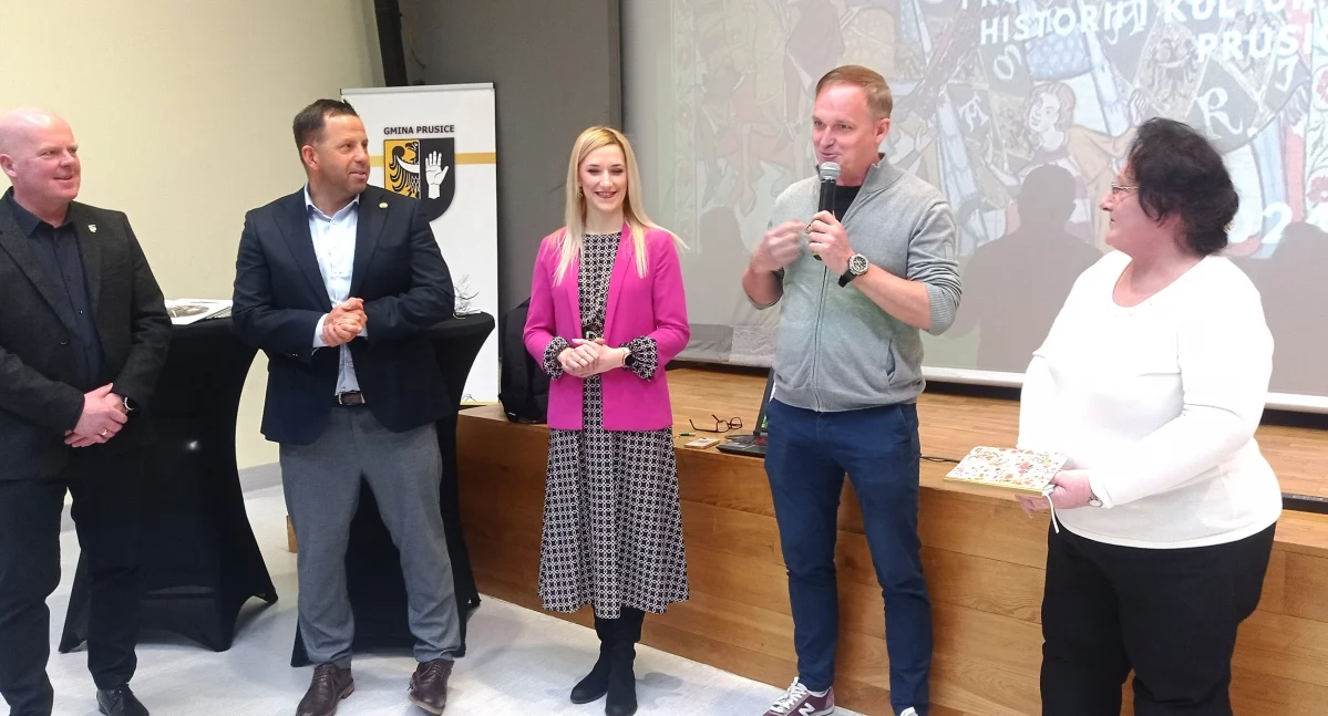 POKAZY, AKADEMIE, PREZENTACJE, terenowa rycerze zabytki rozpoczął Prusicki Festiwal Historyczny - zdjęcie, fotografia