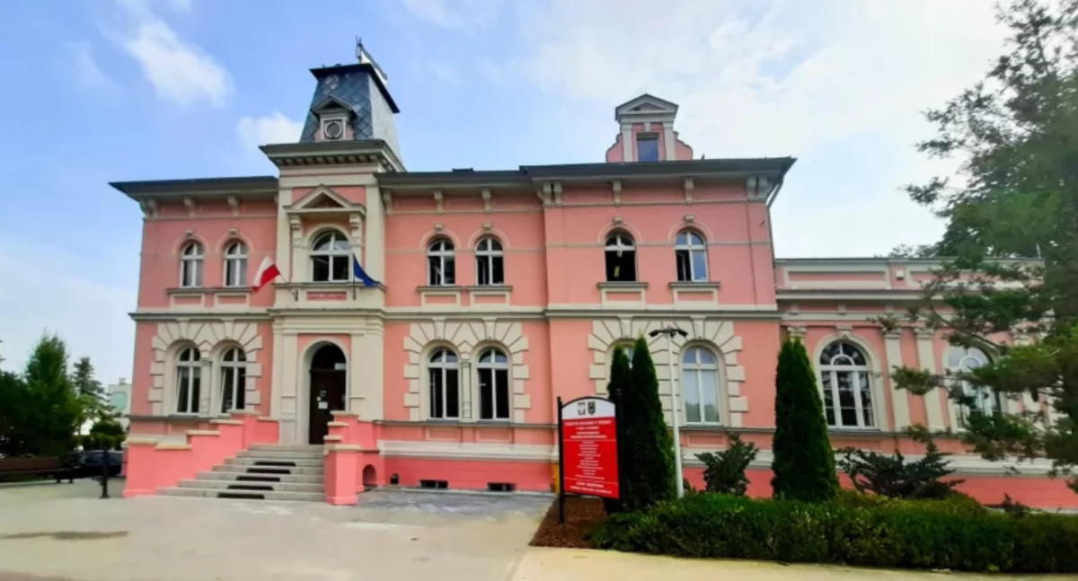 Z SAMORZĄDU, starostwo ukryć - zdjęcie, fotografia