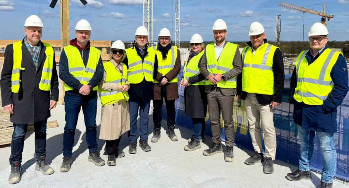 REGION, Szpital Onkologiczny rośnie oczach - zdjęcie, fotografia