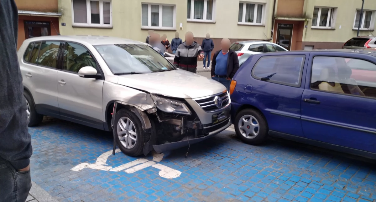 WYPADKI DROGOWE, Pijani kółkiem obywatelskie zatrzymania gończy - zdjęcie, fotografia