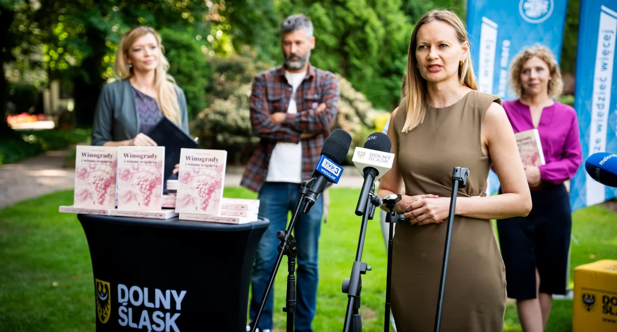 Wydarzenie skupiło przedstawicieli świata nauki, samorządu oraz lokalnych producentów, którzy wspólnie podkreślali znaczenie odradzającej się tradycji Dolnego Śląska