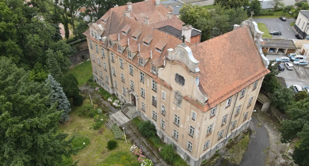 Obiekt, w którym kiedyś znajdowało się sanatorium, stał niewykorzystany i niszczał. Ale wtedy zdarzył się cud. 