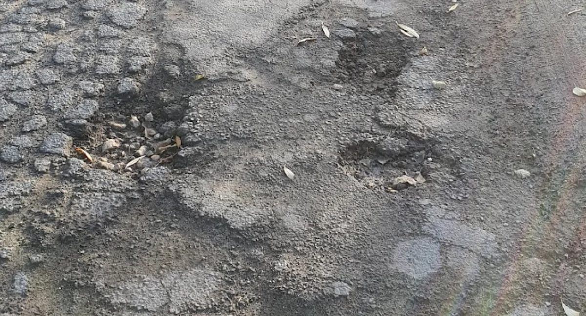 OD CZYTELNIKÓW, Kamienie jezdni dziury drodze Mieszkańcy interweniują - zdjęcie, fotografia