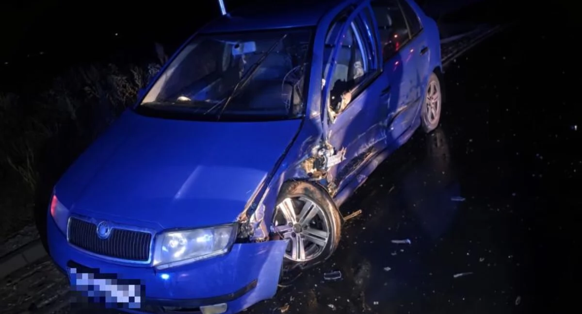Zderzenie dwóch aut w gminie Żmigród. Jeden z kierowców trafił do szpitala