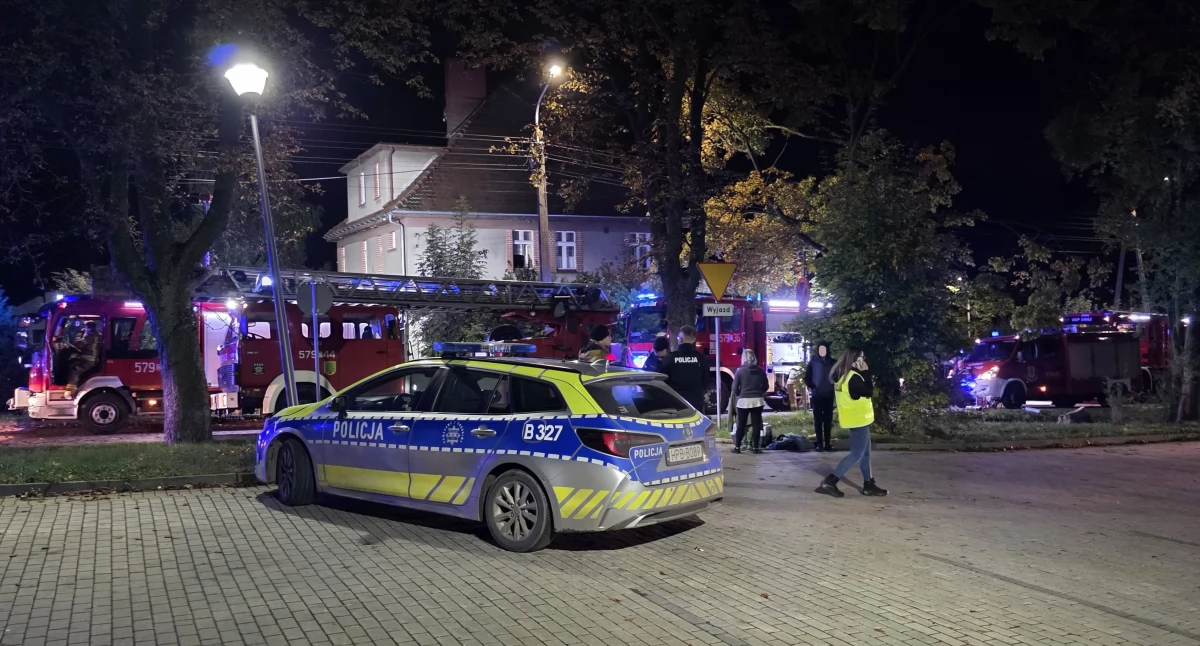 POŻARY, Zwęglone ciało kobiety Tragiczny pożar budynku wielorodzinnym - zdjęcie, fotografia