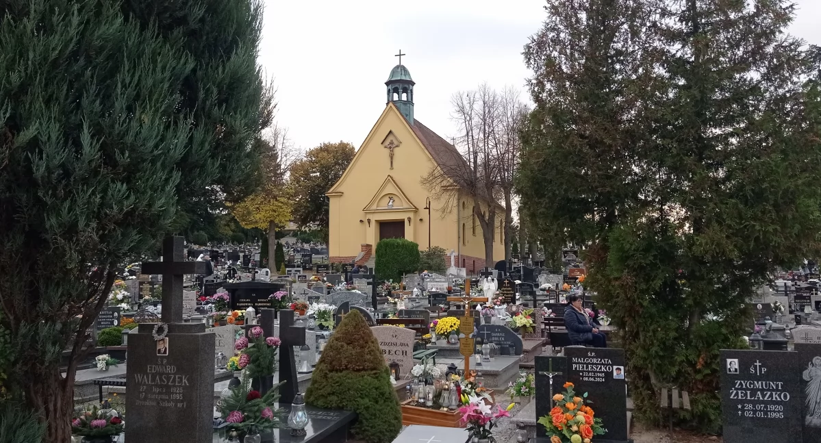 PODATKI I OPŁATY, Opłaty cmentarne legalne Radni Miejskiej przygotowali projekt uchwały - zdjęcie, fotografia