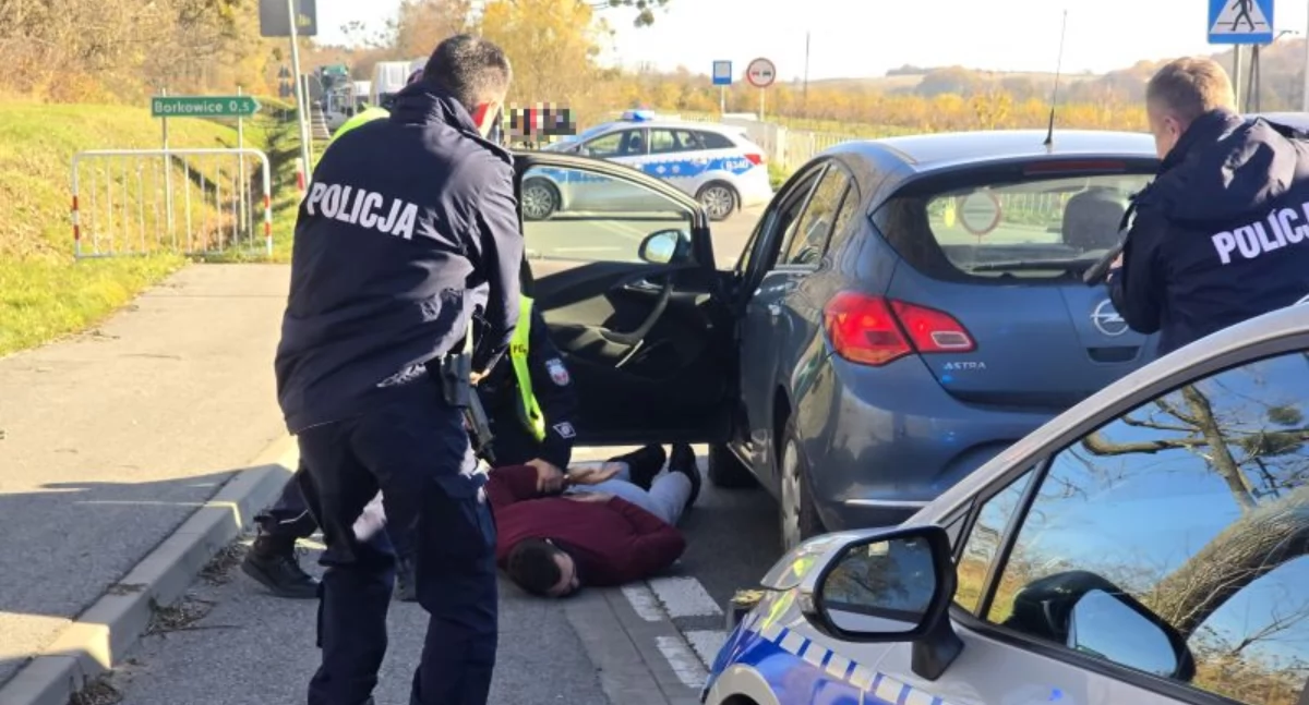 POZOSTAŁE ZDARZENIA, Napad wartownika Trzech napastników pościg blokada dróg - zdjęcie, fotografia