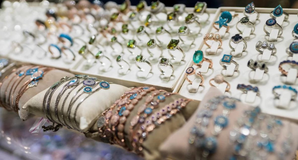 WARTO WIEDZIEĆ, wybrać dobrą hurtownię biżuterii stali chirurgicznej kluczowych kryteriów - zdjęcie, fotografia