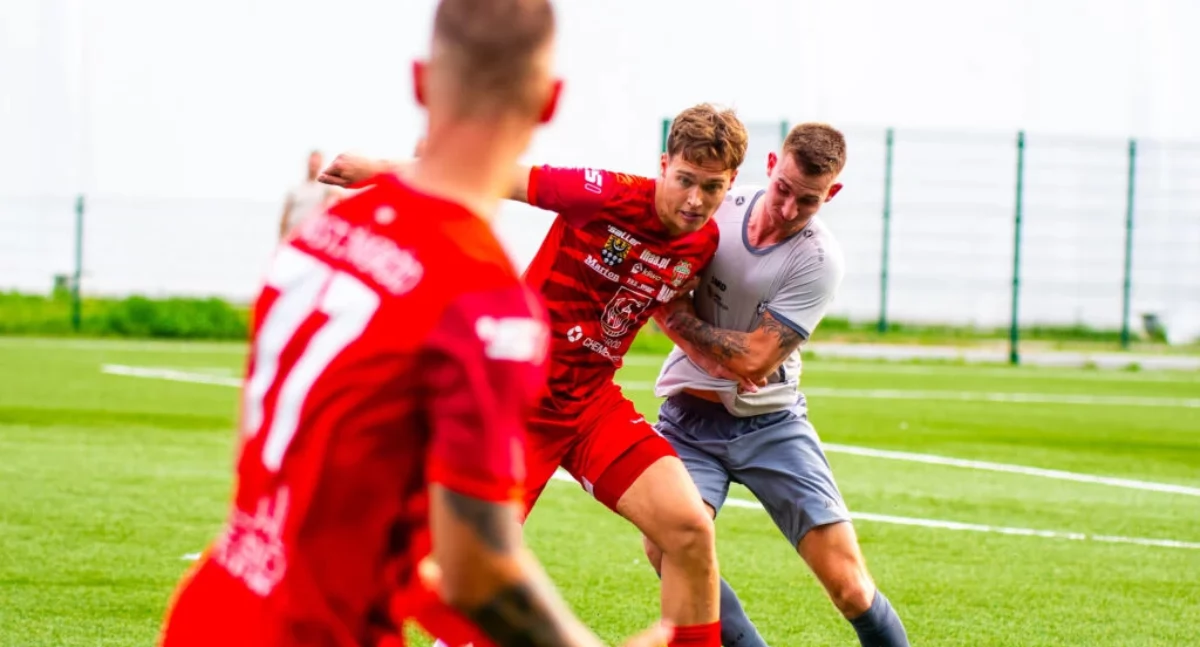 PIŁKA NOŻNA, Skromnie zasłużenie Sobotni pojedynek Piasta - zdjęcie, fotografia