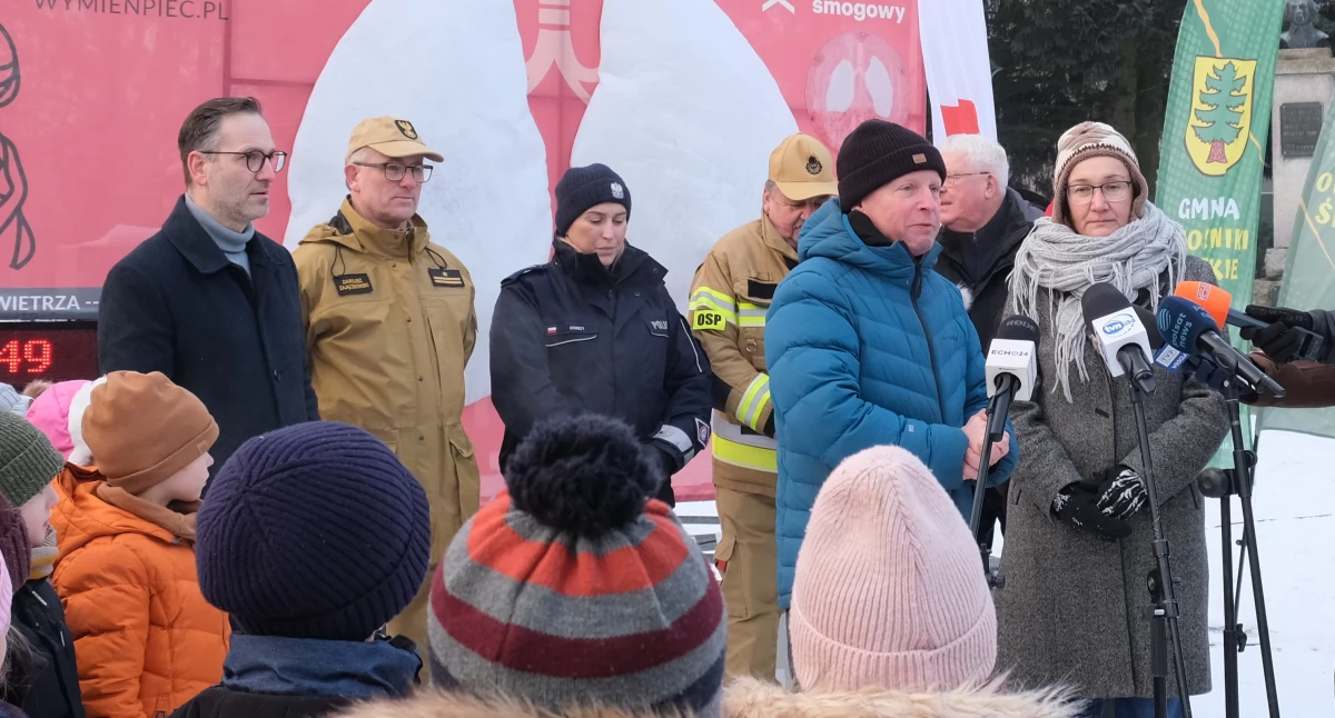 EKOLOGIA, oszczędza dzieci mobilne płuca ostrzegają Ponad kopciuchów gminie - zdjęcie, fotografia