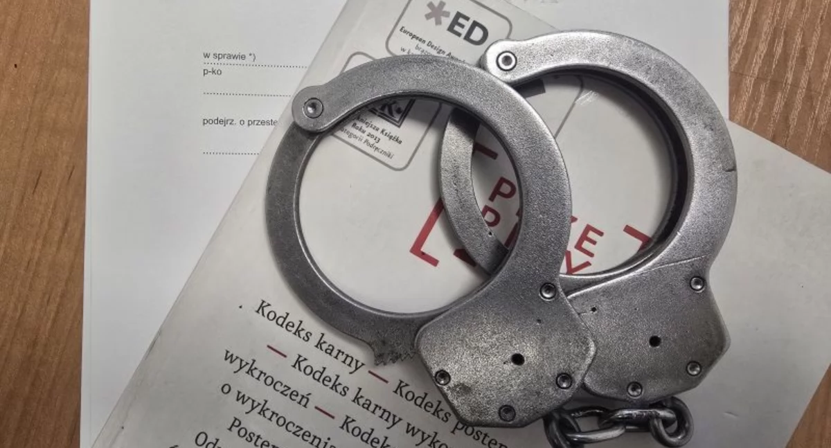 OSOBY POSZUKIWANE, Bogate łowy czterech poszukiwanych kratkami - zdjęcie, fotografia