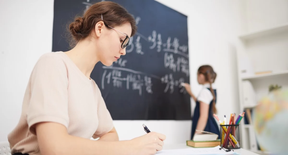 WARTO WIEDZIEĆ, zostać nauczycielem ukończeniu innych studiów Poznaj najkrótszą drogę zawodu - zdjęcie, fotografia