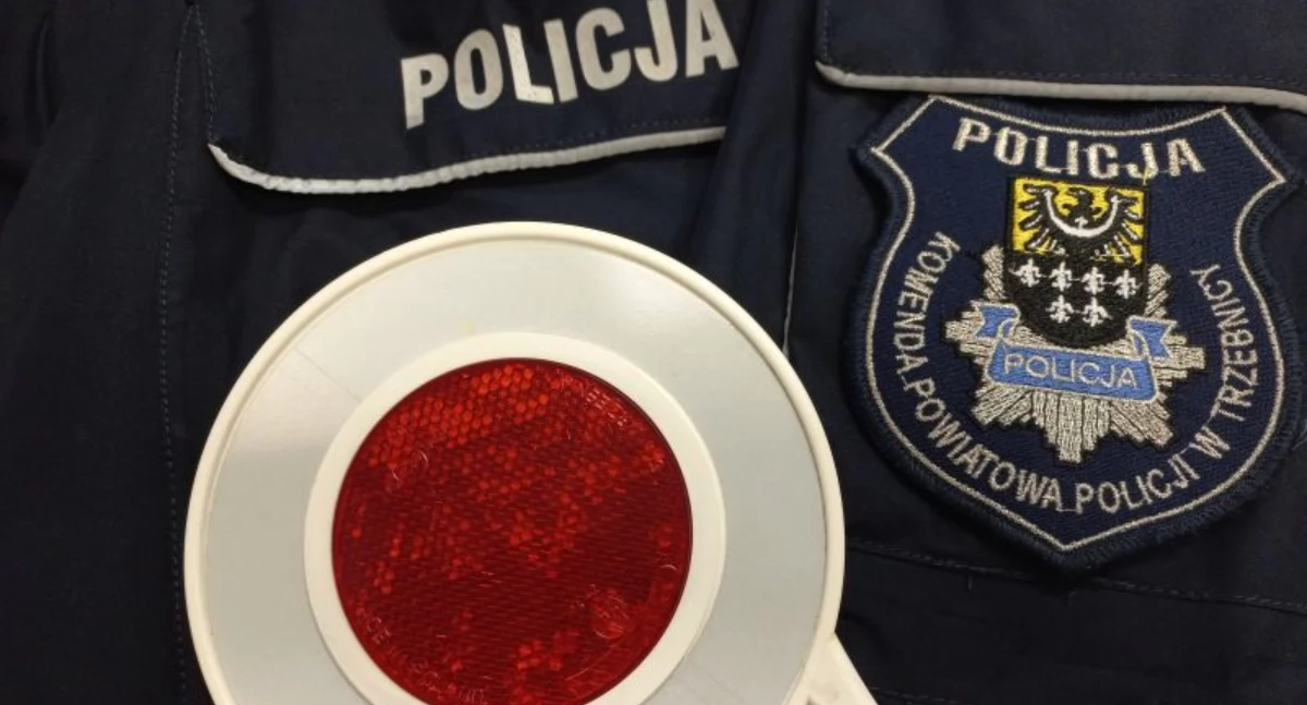 POZOSTAŁE ZDARZENIA, Peugeot wzbudził podejrzenia Kierowca pożegnał kluczykami - zdjęcie, fotografia