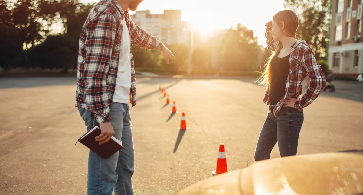 WARTO WIEDZIEĆ, powinna wyróżniać dobra szkoła jazdy - zdjęcie, fotografia