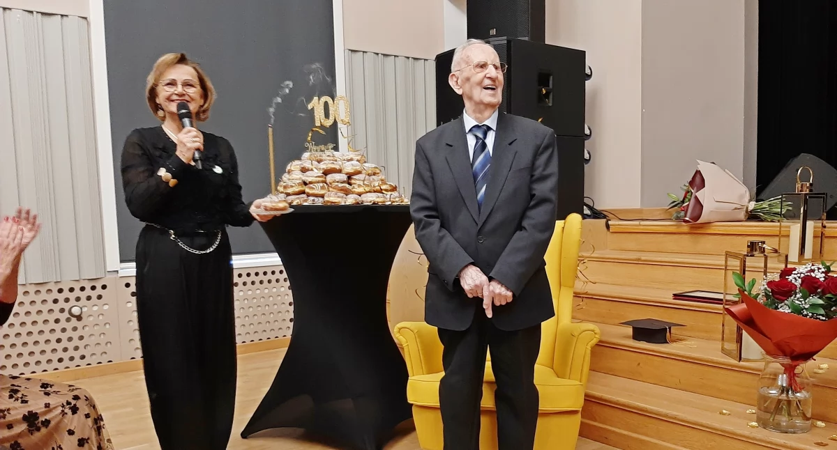 STYL ŻYCIA, wciąż świetnej formie Profesor świętował jubileusz - zdjęcie, fotografia