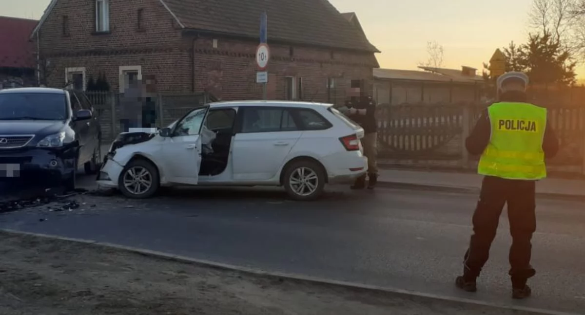 WYPADKI DROGOWE, zauważył nadjeżdżającego Kobieta trafiła szpitala - zdjęcie, fotografia