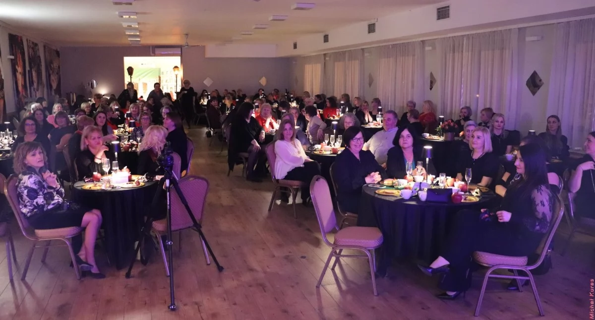 Dzień Kobiet w Szymanowie sprawił kobietom wiele uśmiechu