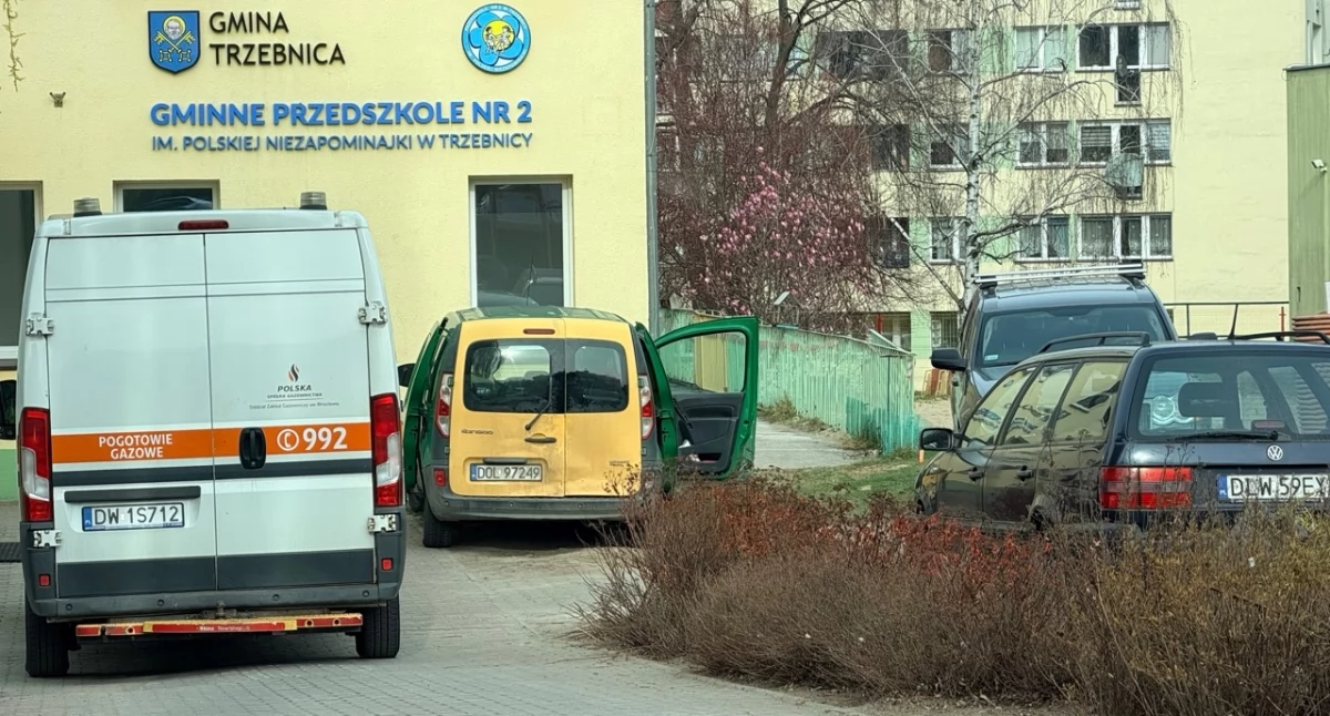 POZOSTAŁE ZDARZENIA, Uszkodzenie gazociągu przedszkolu Dzieci ewakuowano sąsiedniego budynku - zdjęcie, fotografia