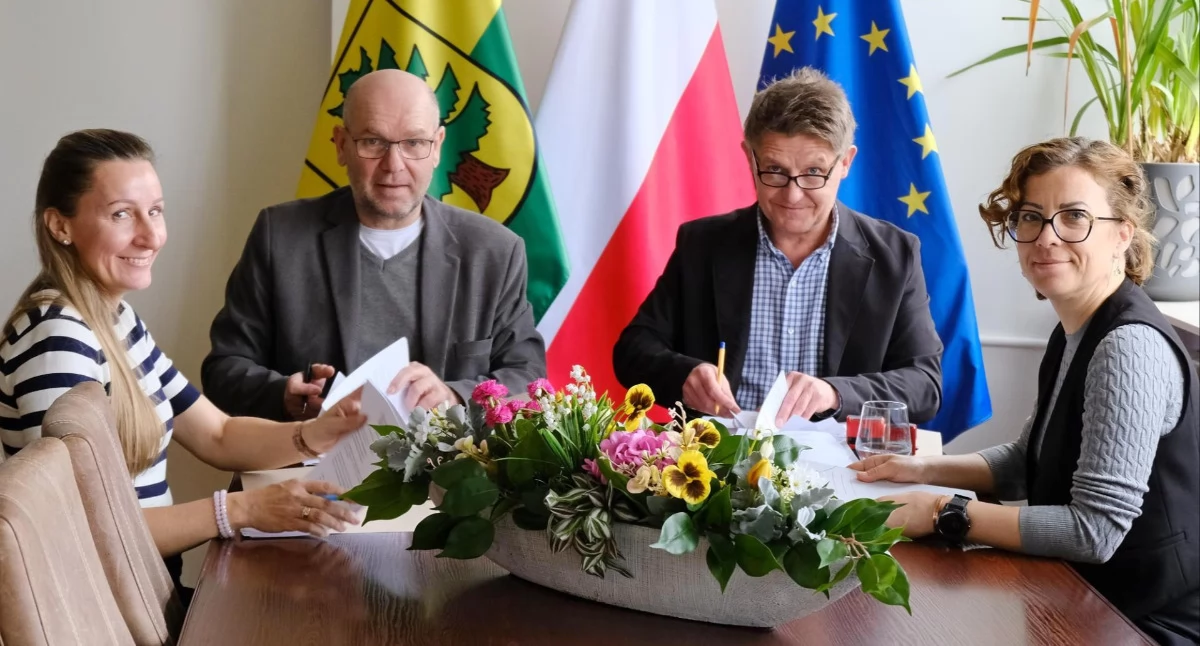 INWESTYCJE, Szkolne boisko remontu Ponad modernizację - zdjęcie, fotografia