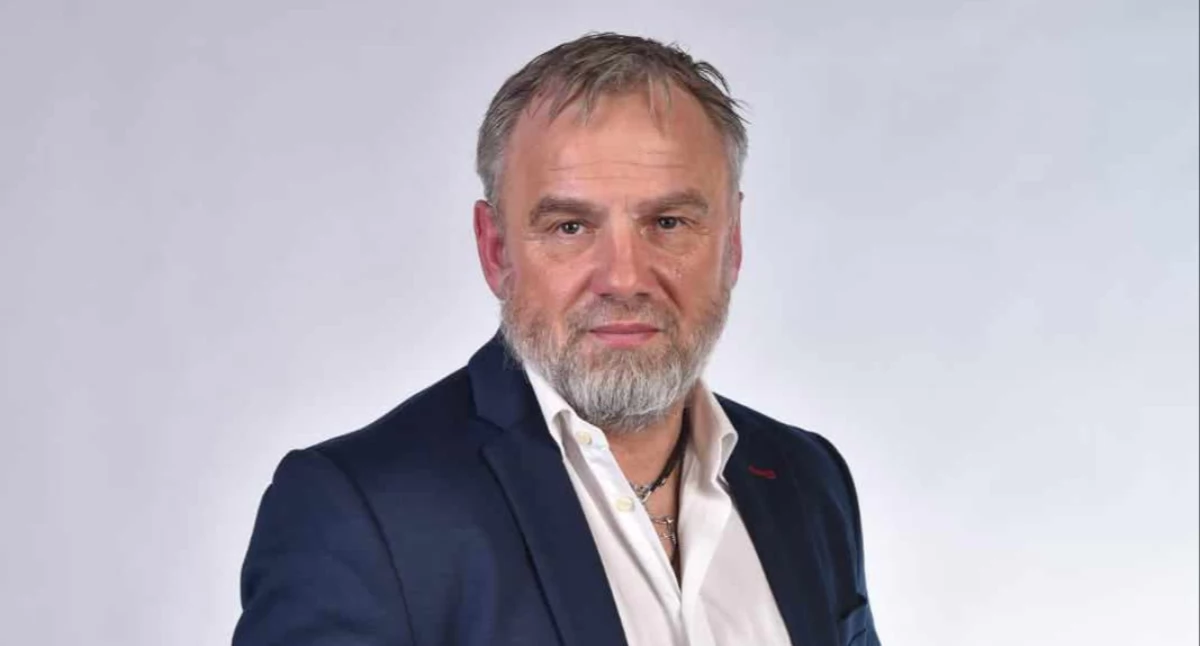 Z SAMORZĄDU, dyrektorem Kolejne kontrowersje wokół - zdjęcie, fotografia