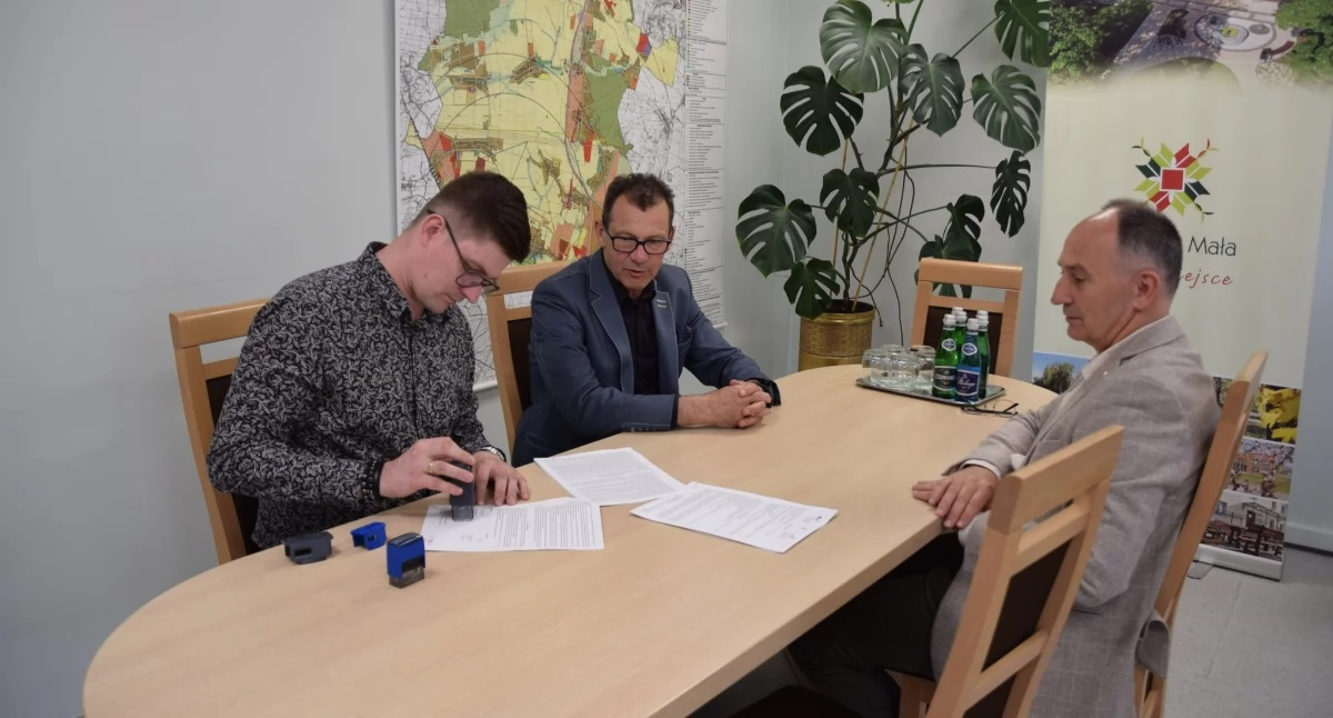Podpisanie umowy z firmą PHB „TYLIŃSKI” Spółka Jawna z Leszna