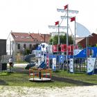 W Psarach dzieci chętnie korzystają z nowego placu zabaw