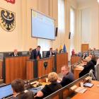  Wicemarszałek Michał Rado podczas sesji Sejmiku Województwa Dolnośląskiego 
