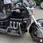 6-ścio cylindrowy (!)  Triumph (Kopiowanie)