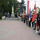 W uroczystości uczestniczyły poczty sztandarowe szkół oraz poczet Jednostki...