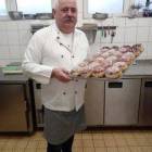 Adam Kosowski usmaży najsmaczniejsze pączki