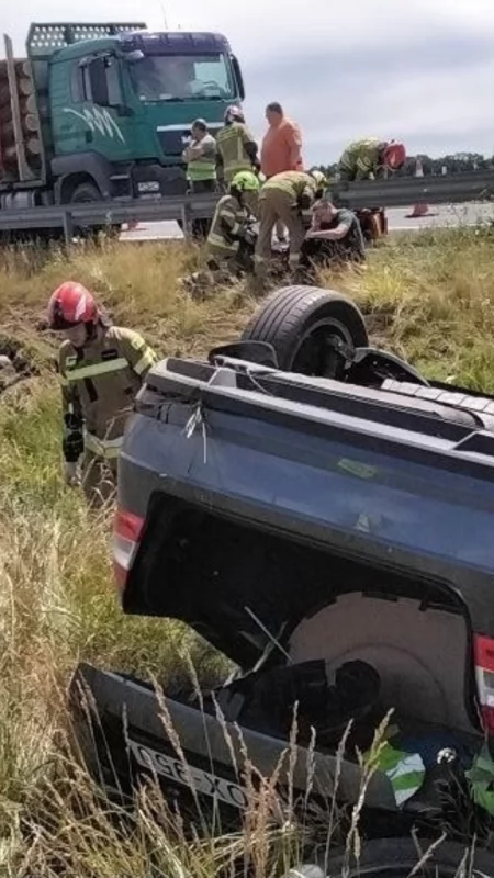 Dachował i wypadł z S5. Wypadek w okolicy Krościny Wielkiej