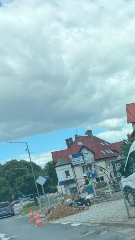 Znów rozkopali centrum Trzebnicy. Ta awaria kosztowała już ponad 30 tys. zł