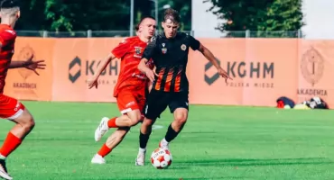Remis z rezerwami Chrobrego i efektowny awans w Pucharze Polski